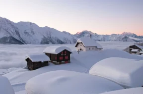 Karin Bittel Aletsch-Arena csm_sonnenuntergang-kapelle-maria-zum-schnee-bettmeralp-winter-aletsch-arena.jpeg-3108310_c3d73db8dc