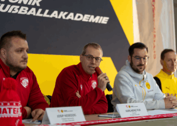 Kooperation mit BVB-Evonik-FußballakademieDreijahresvertrag in der Nachwuchs-Zusammenarbeit