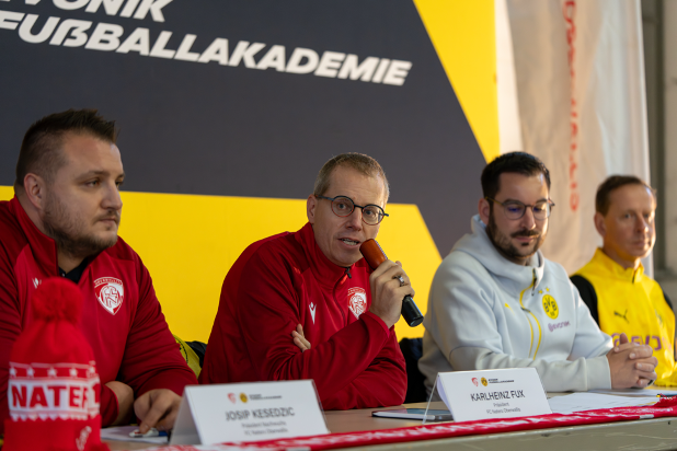 Kooperation mit BVB-Evonik-FußballakademieDreijahresvertrag in der Nachwuchs-Zusammenarbeit