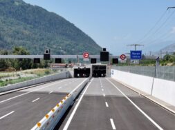 Raron offene Tür A9
