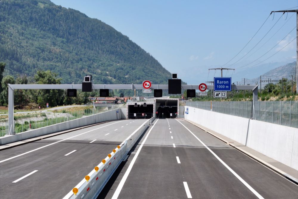 Autobahn A9: Wieder ein weiterer Teilabschnitt eröffnetTag der offenen Tür im Gedeckten Einschnitt Raron