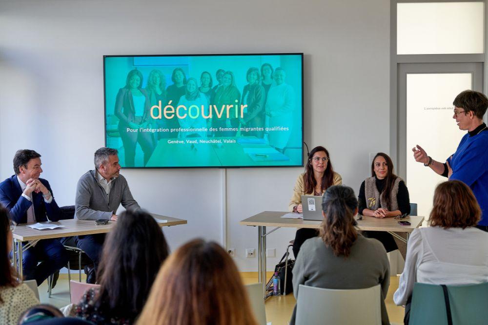 Eingliederung von Fachkräften in den Arbeitsmarkt"Qualifizierte Migranten - Anlaufstelle, um ihnen bei der Eingliederung in den Arbeitsmarkt zu helfen"