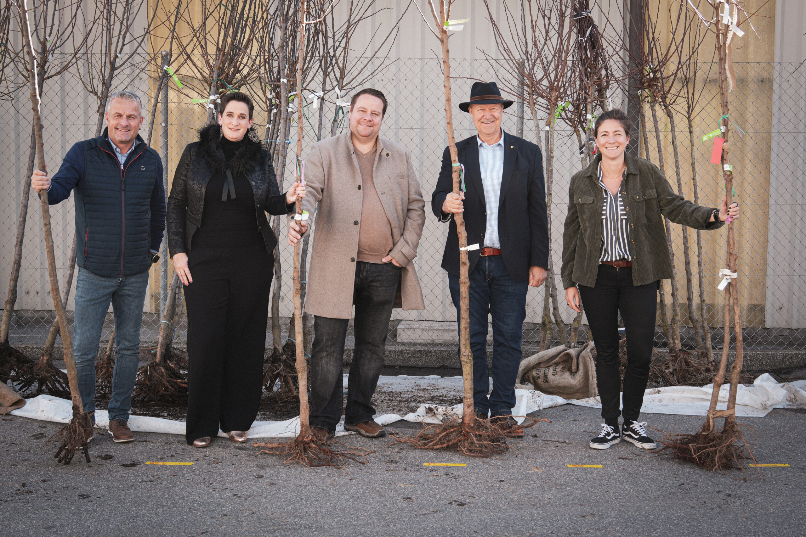 Brig-Glis pflanzt 150 Hochstamm-ObstbäumeNaturverbundenheit und gemeinsamer Einsatz der Einwohner