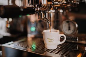 P_LieferantenBloomellroesterei-47-scaled-rcxznsclze618tskshkyx6vbz0dfu2jl0kxd954b3kLüs Bio-Rsterei