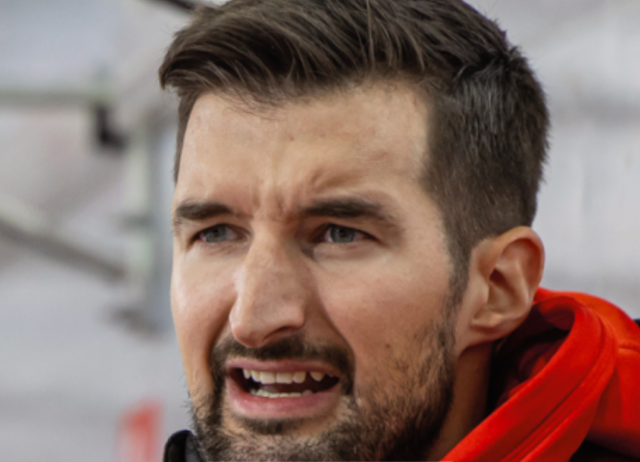 Vertragsverlängerung mit Luca Gianinazzi und positive wirtschaftliche EntwicklungEHC Visp mit guten Nachrichten