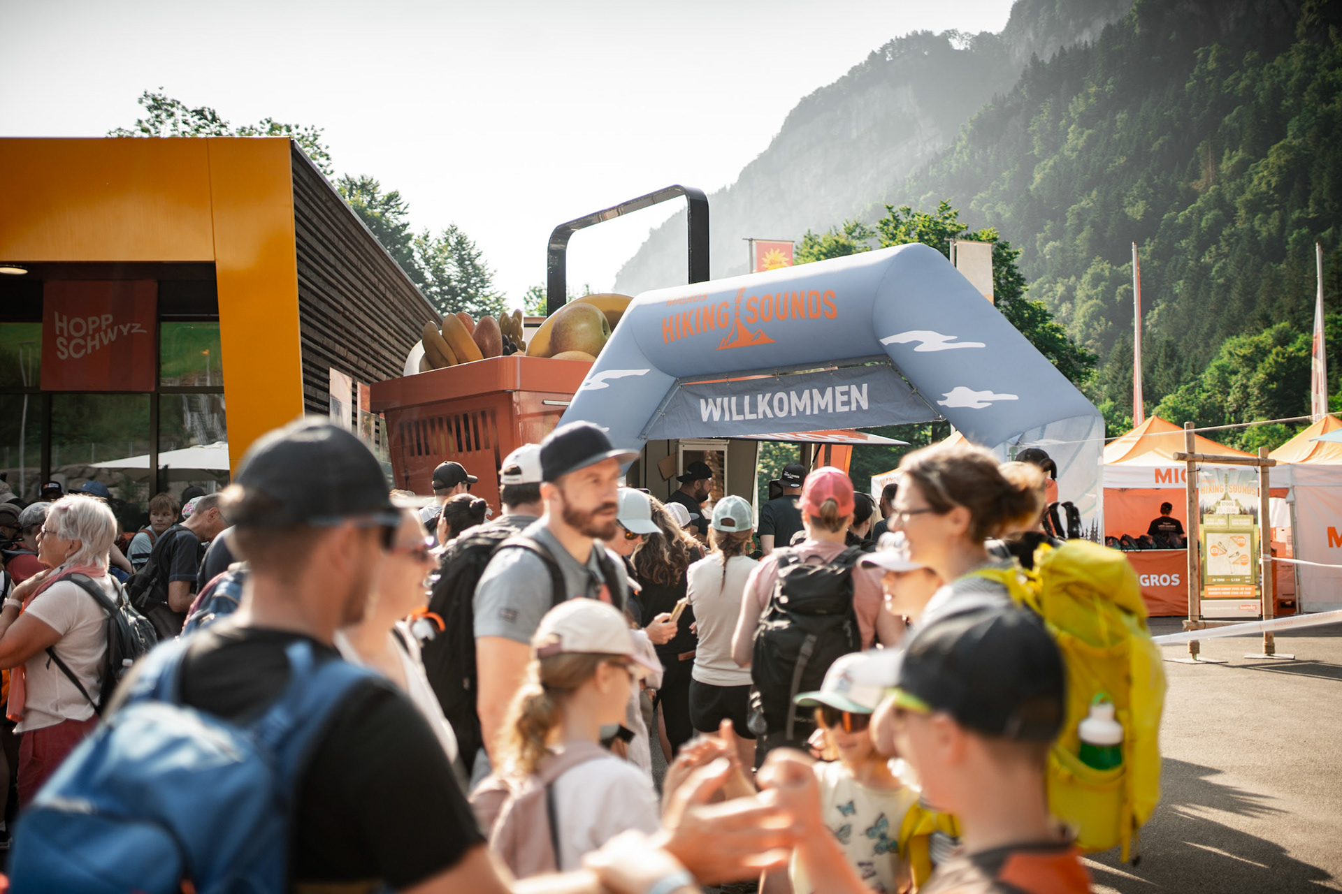 Wandern & Musik: „Migros Hiking Sounds“ 2026Neue Standorte, Auftritte von Milow, Gentleman, Lo & Leduc, Vanessa Mai, Stubete Gäng und vielen anderen