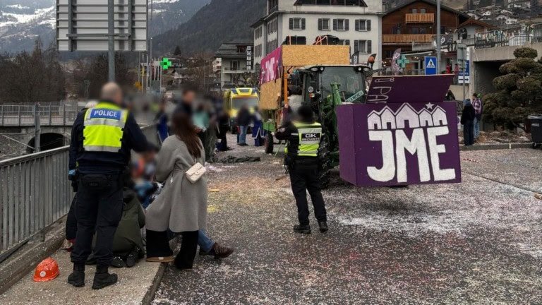 Le Châble: Unfall während des Fasnachtsumzuges – Ergänzung9 von 11 Verletzten konnten das Spital verlassen