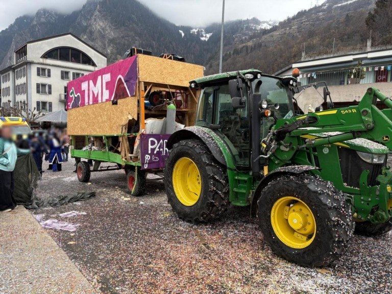 Le Châble: Unfall während des FasnachtsumzugesExplosion auf Fasnachtswagen