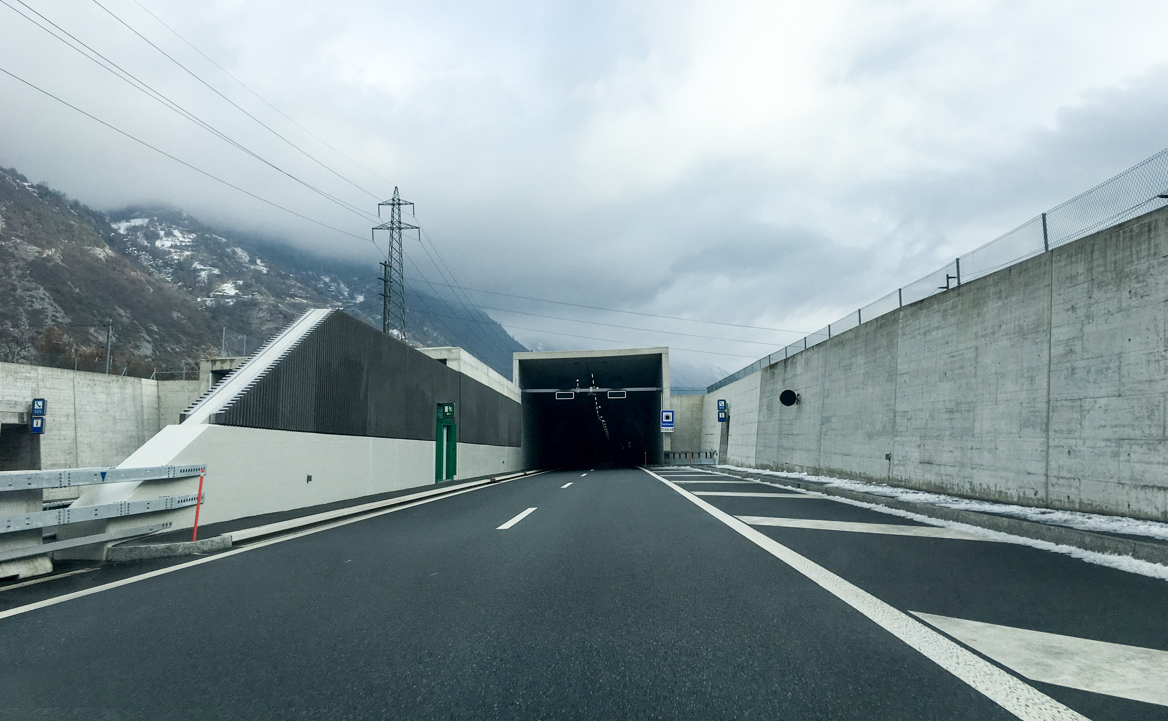 A9 Oberwallis: Tunnelsperrungen für Reinigungsarbeiten