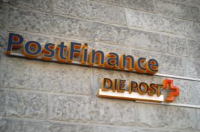 Bahnhof-St.-Gallen-PostFinance-ChMGSG-06.08