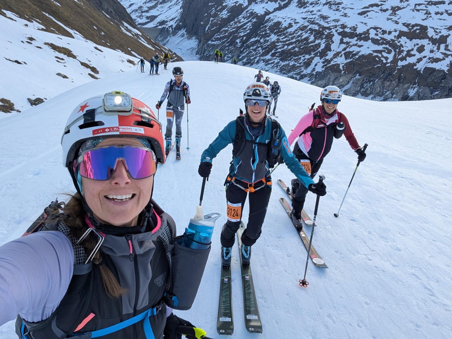 Drei Walliserinnen auf der Patrouille des Glaciers: «Don’t worry, ski happy»Bericht vom Hochgebirgsrennen