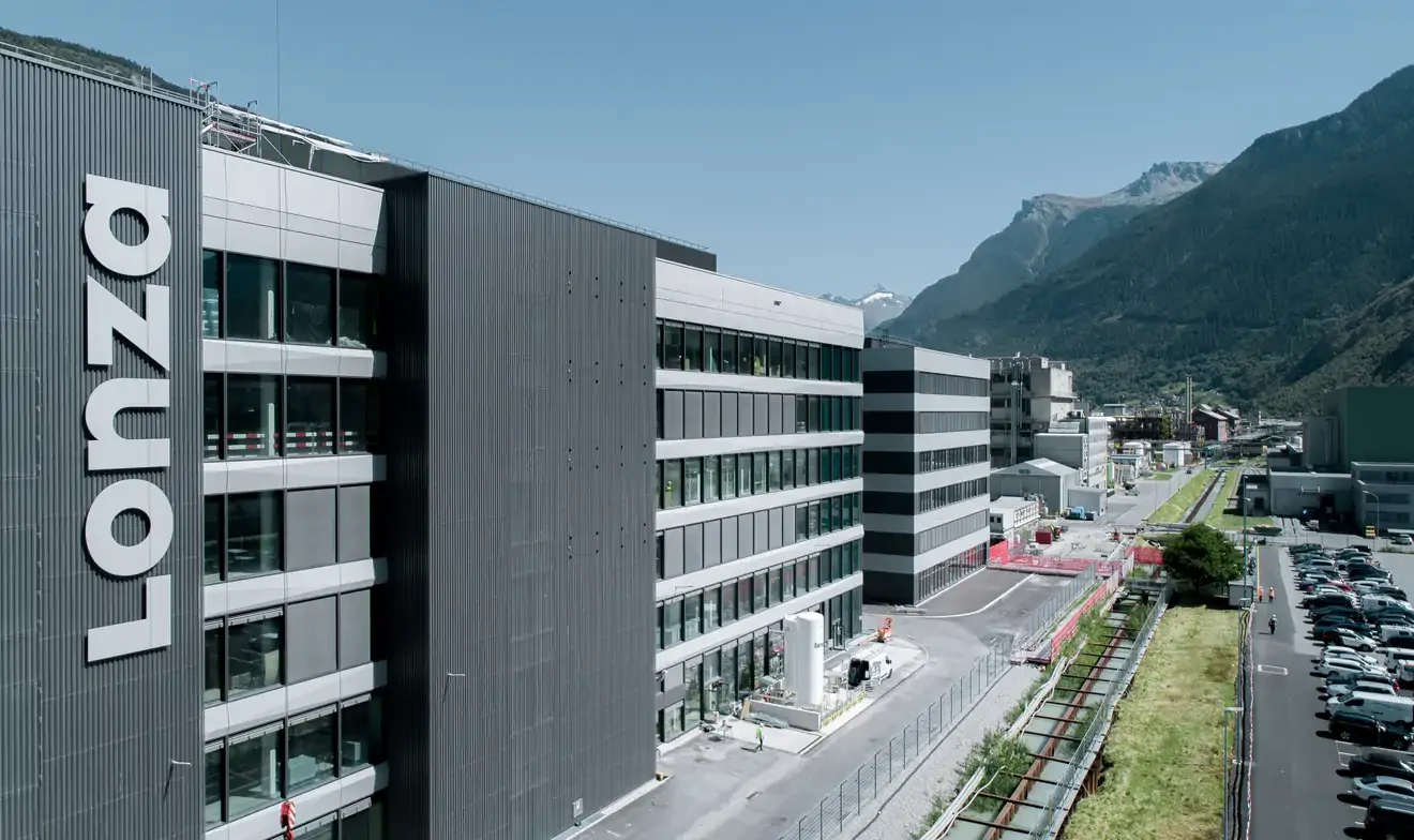 Lonza-Jobs in Visp neu mit PräsenzpflichtHeimarbeit wird massiv eingeschränkt, Präsenzpflicht