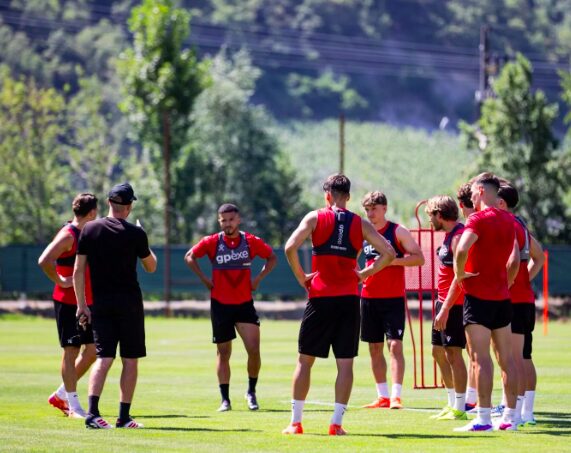 Der FC Sitten kehrt auf den Platz zurückAuf den Weg nach Crans-Montana