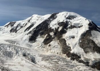 Tödlicher Bergunfall in Zermatt: Steinschlag auf 4.300 MeternTschechischer Staatsangehöriger stirbt bei Bergtour am Liskamm