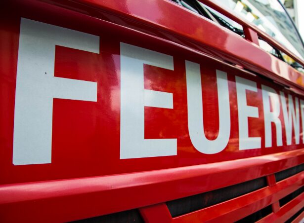 Brand bei EmbdLöschhelikopter im Einsatz