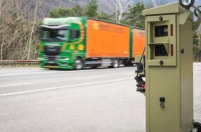 ttt.Radar ttt.Raser kapo VS. image_d_illustration_PolCantVS_2026-768×432