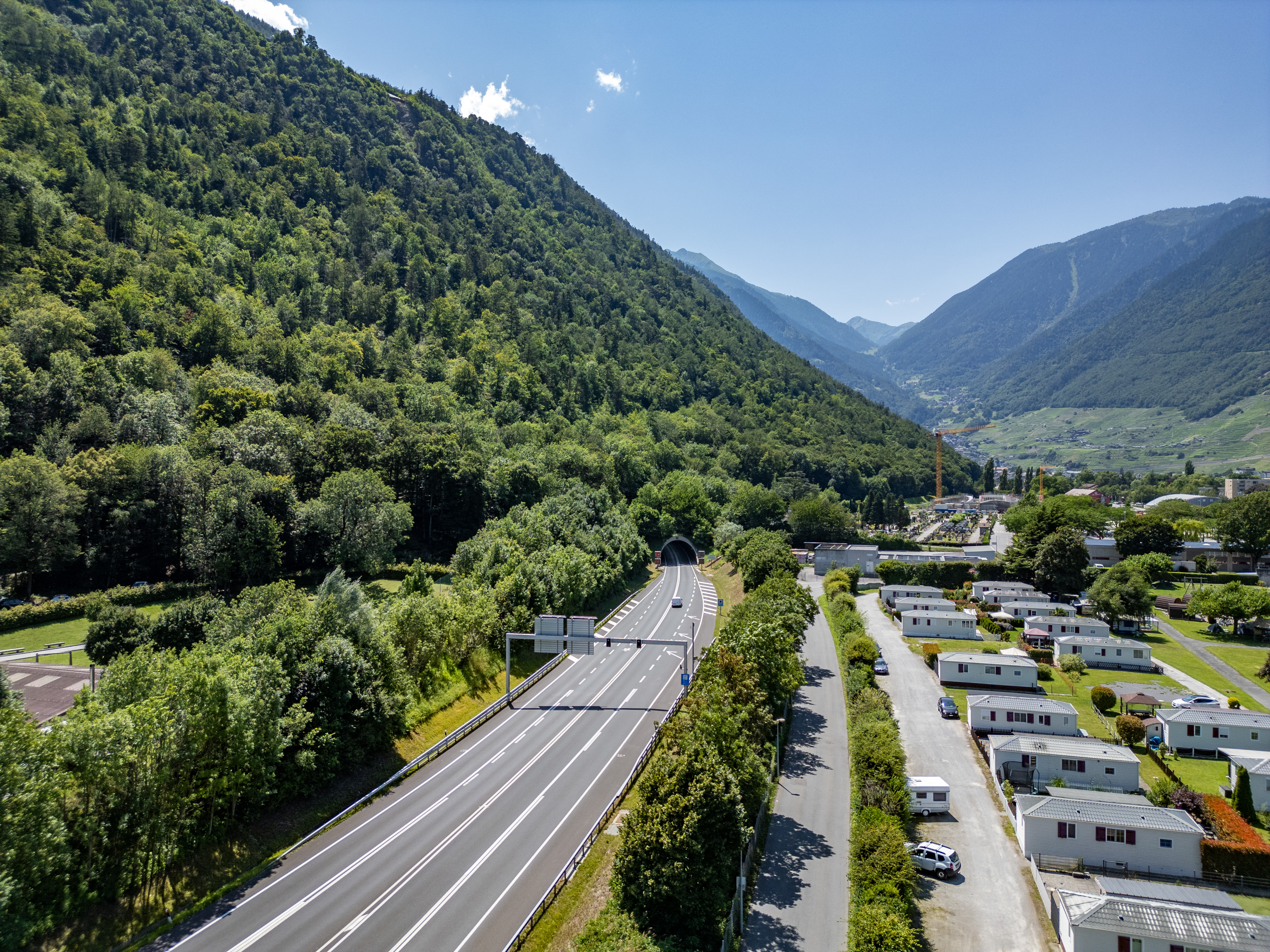 A21: Verkehrseinschränkungen wegen jährlicher Tests und Sanierung von StützmauernSperrungen und Behinderungen auf der A21 und der Straße zum Großen St. Bernhard.
