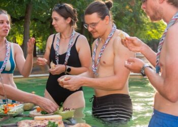 Die Schweiz wird zur «Pfadi-Badi»Pfadi-Badis verwandeln öffentliche Orte in Badeparadiese