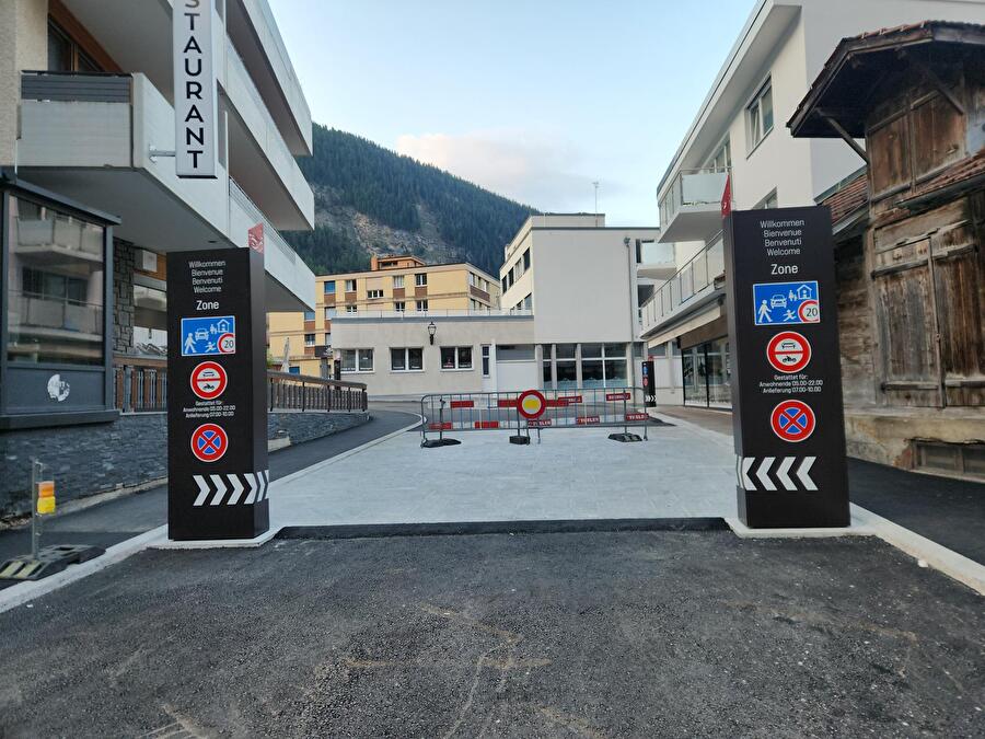 Arbeiten an Kreuzung Kurpark-, Dorf- & Thermenstraße in Leukerbad abgeschlossenRepol kontrolliert neues Verkehrsreglement