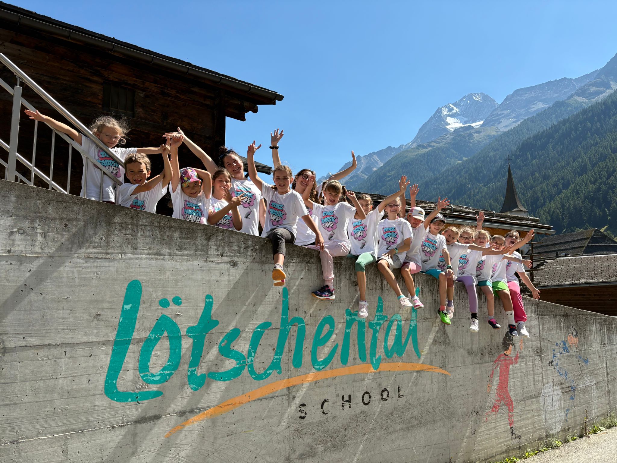Zweites Tanz-Ferienlager in WilerTanz-Fabrik zum zweiten mal im Lötschental