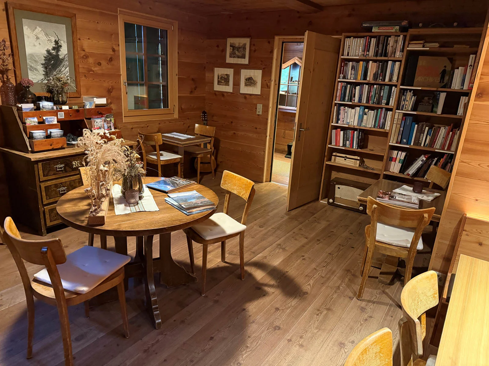 Hotel Fafleralp: Aktienkapitalerhöhung und dank Einstieg der Kuoni-und-Hugentobler-StiftungZukunft des Traditionshotels im Lötschental soll nachhaltig gesichert werden