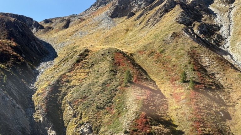 Brig-Glis: Tödlicher Sturz im NessultalEiner von zwei Wanderern stirbt bei Bergtour