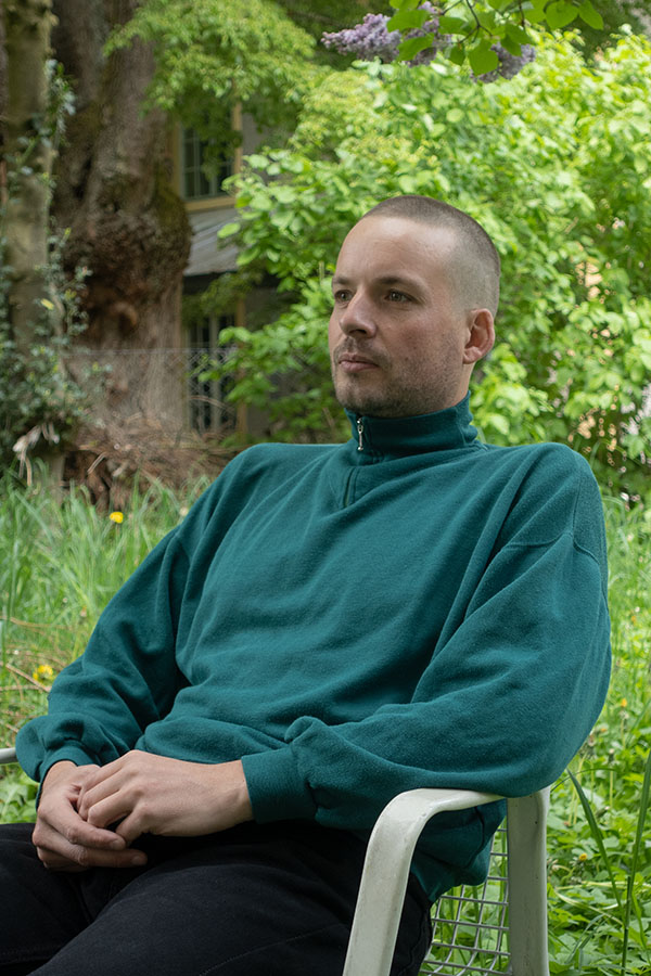 Porträt des Künstlers Miro Aron, Foto © Lea Luzifer