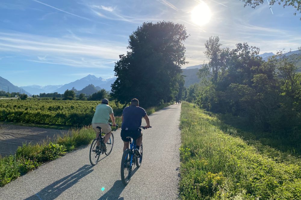 Die kantonale Veloroute feiert 30 Jahre am 6. September 2026Von Naters bis Le Bouveret: Radtouren und Spaziergänge, Unterhaltungsangebote und eine Radsportstrecke