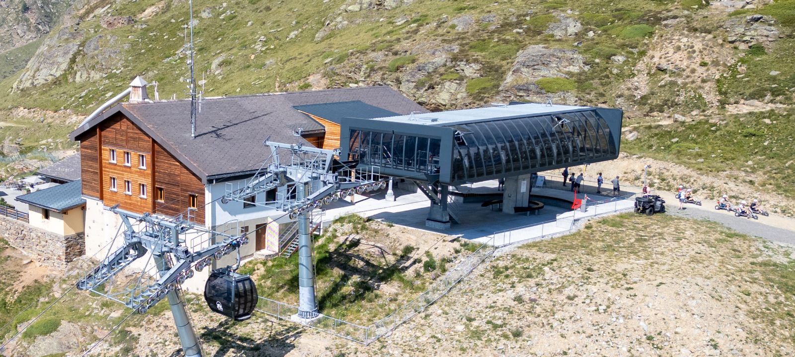 Saastal Bergbahnen AG mit guten GeschäftszahlenRekordjahr - Erneuerung der Längfluhbahn geplant
