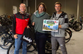 Cyclomania 2026_Preisübergabe mit Mario Gertschen, Cindy Reichlin und Thomas Lochmatter