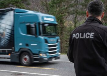 St-Maurice: Transportunternehmen wegen Kabotage angezeigtIn Rumänien immatrikulierten Reisebus gestoppt und ausländische Touristen zum Umstieg gezwungen