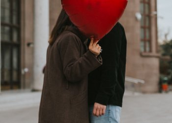 Neue perfide DiebstahlsmascheVorsicht beim Dating im Internet, wenn die Frau nach hause kommen will