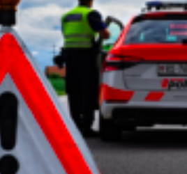 Unfall in GlisUnfall mit Postauto
