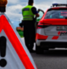 Unfall in GlisUnfall mit Postauto